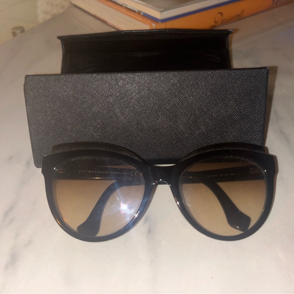 ✨BRAND NEW BALENCIAGA SUNGLASSES ✨